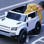 ⁦سيارة كهربائية للأطفال 2688 -احمر⁩ - الصورة ⁦13⁩