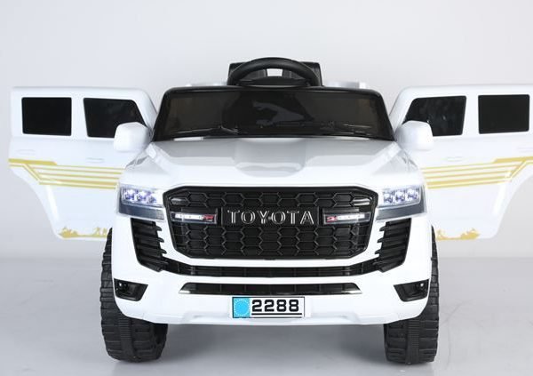 سيارة كهربائية للأطفال Toyota Land Cruser بريموت كنترول 2288 - ابيض