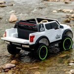 ⁦سيارة كهربائية للأطفال Toyota Tundra بريموت كنترول KQT-57 - اسود⁩ - الصورة ⁦9⁩